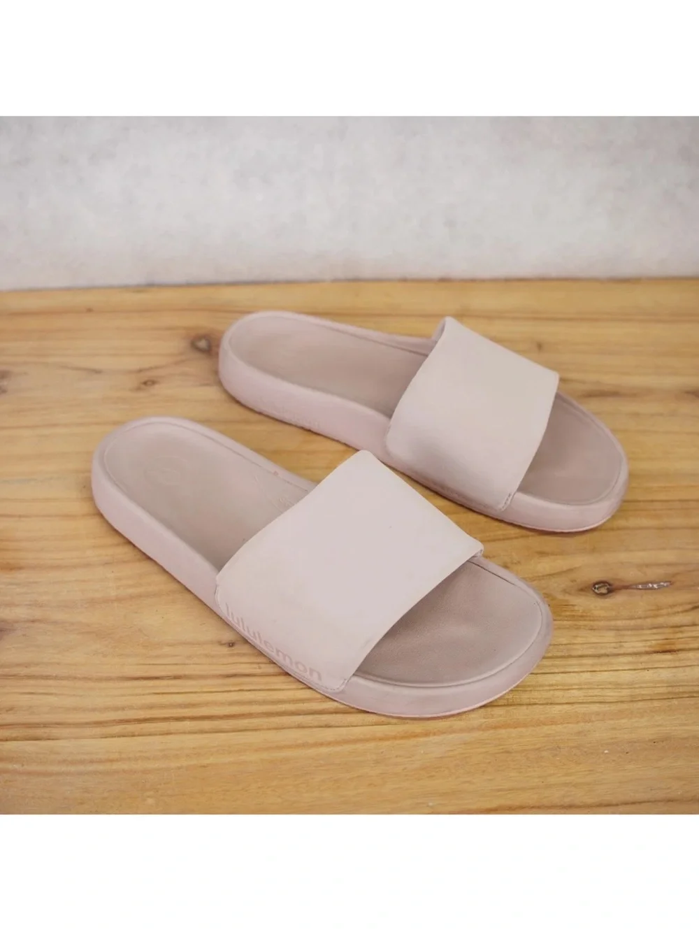Lululemon Women's Restfeel Slides Size US 9 UK 6.5 Pink LW9EF2S Comfort Cozy